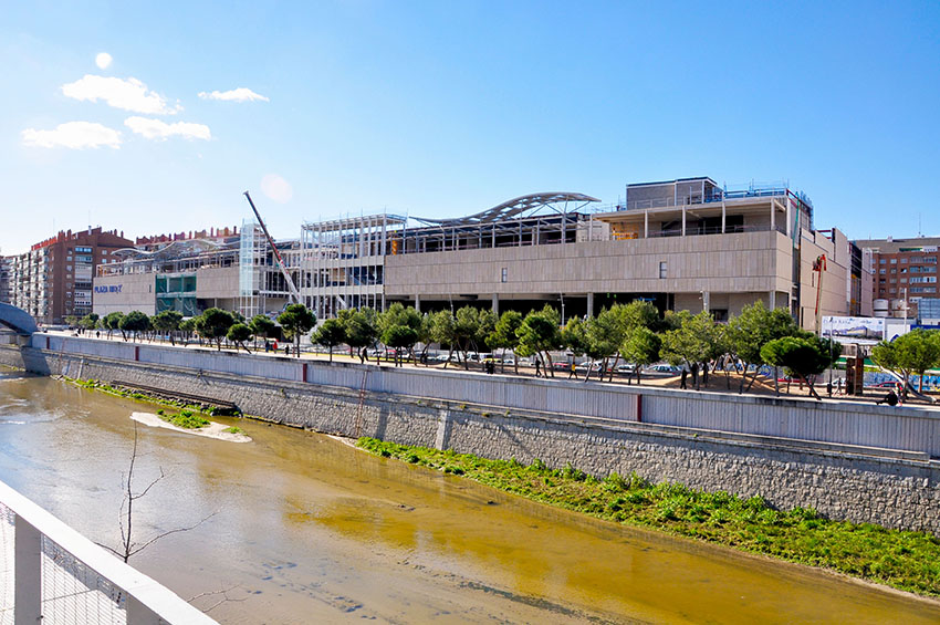 El nuevo Centro Comercial Plaza Río 2 de Madrid tiene previsto abrir sus puertas en octubre.