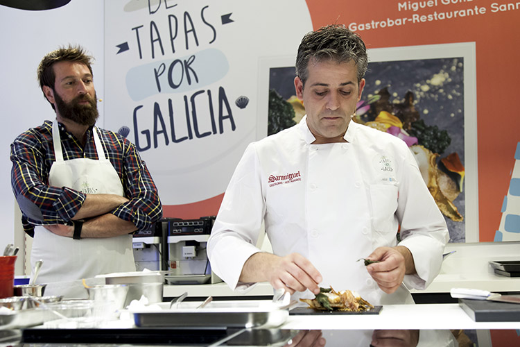 Julio Bienert y Miguel González en la presentación de De Tapas por Galicia.