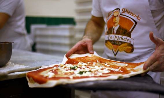 La napolitana L'Antica Pizzeria Da Michele es una de las pizzerías más reconocidas a nivel internacional.