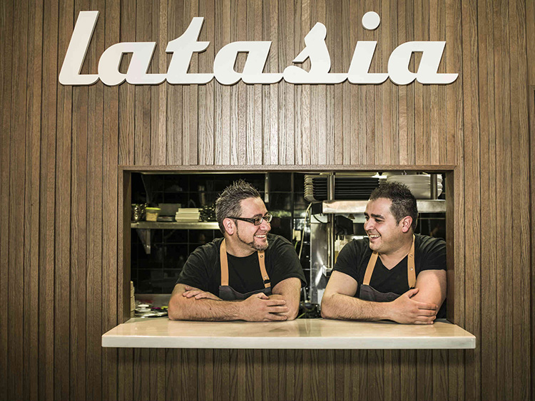 Los hermanos Hernández, responsables de la cocina de Latasia.