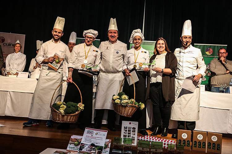 Las ganadoras del campeonato de cocina con verdura organizado por  ASCAIB.