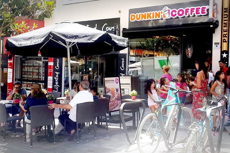 Nuevo local de Dunkin' Coffee en Marbella.